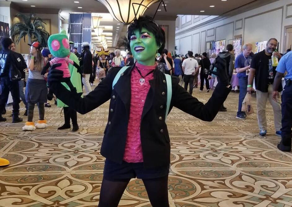 半岛平台在线登入|饿了么要用无人机送外卖;刘强东称村镇充斥假货(图4) 半岛平台在线登入